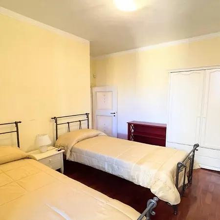 וילה Detached Centrally Located - Car Unnecessary - Wifi - Sleeps 10 *