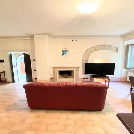 Detached Centrally Located - Car Unnecessary - Wifi - Sleeps 10 וילה *