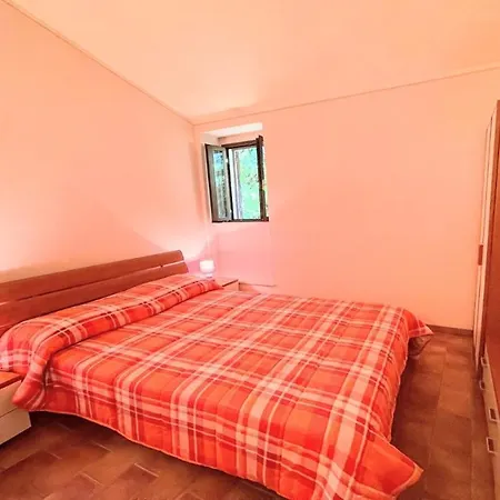 Detached Centrally Located - Car Unnecessary - Wifi - Sleeps 10 וילה *
