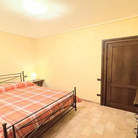 Detached Centrally Located - Car Unnecessary - Wifi - Sleeps 10 וילה *